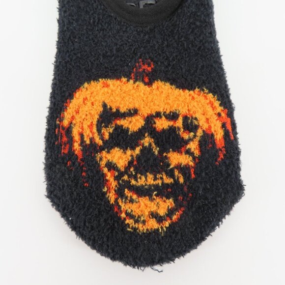 Halloween II Michael Myers Women 4-10 OSFM Fuzzy Slip On Liner Gripper Socks NEW - Picture 2 of 7